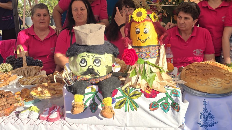 ČEŠLJEVOBARSKI SUSRETI 2026: Zatonje sveukupni pobednik manifestacije koja čuva tradiciju i narodne običaje 101 Tradicionalne rukotvorine i ukrasi udruženja žena