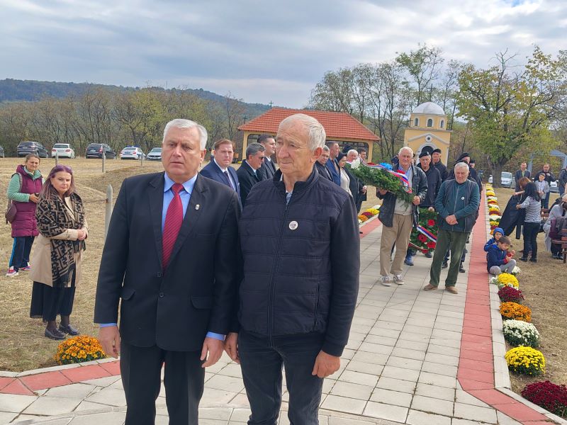 Malo Crniće obeležilo 111 godina od Bitke na Vranjevcu: Sećanje na stradale junake i zavet budućim generacijama 29 Udruženje potomaka ratnika polažu vence u čast stradalih srpskih vojnika na Vranjevcu.