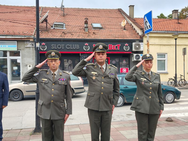 Požarevac obeležio Dan oslobođenja: Položeni venci i uručene Oktobarske nagrade 31 Vojska položila venac povodom Dana oslobođenja Požarevca.