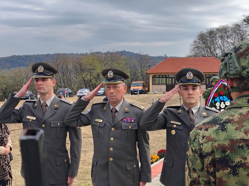 Malo Crniće obeležilo 111 godina od Bitke na Vranjevcu: Sećanje na stradale junake i zavet budućim generacijama 23 Vojska polaže vence u čast stradalih srpskih vojnika na Vranjevcu.